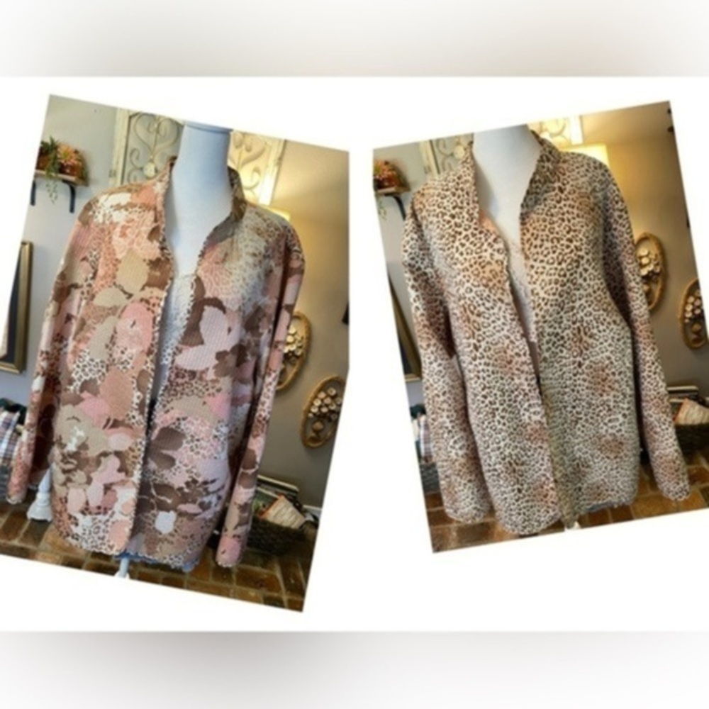 Alfred Dunner reversible lightweight mandarin collar blazer in pink & tan print.